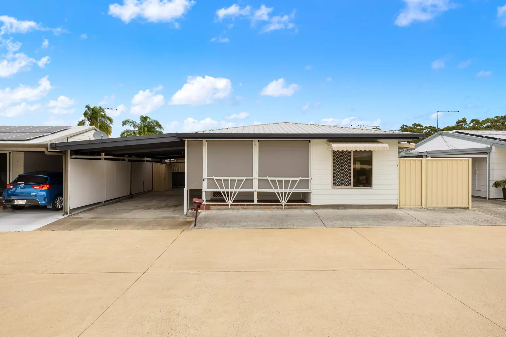 Easy walk to the clubhouse and on the sunny side of Palm Court.