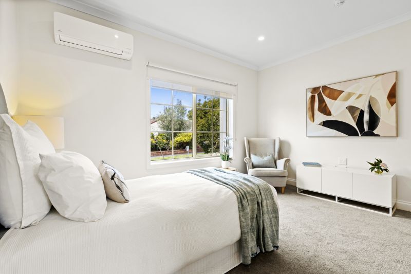 Affordable studio apartment with services