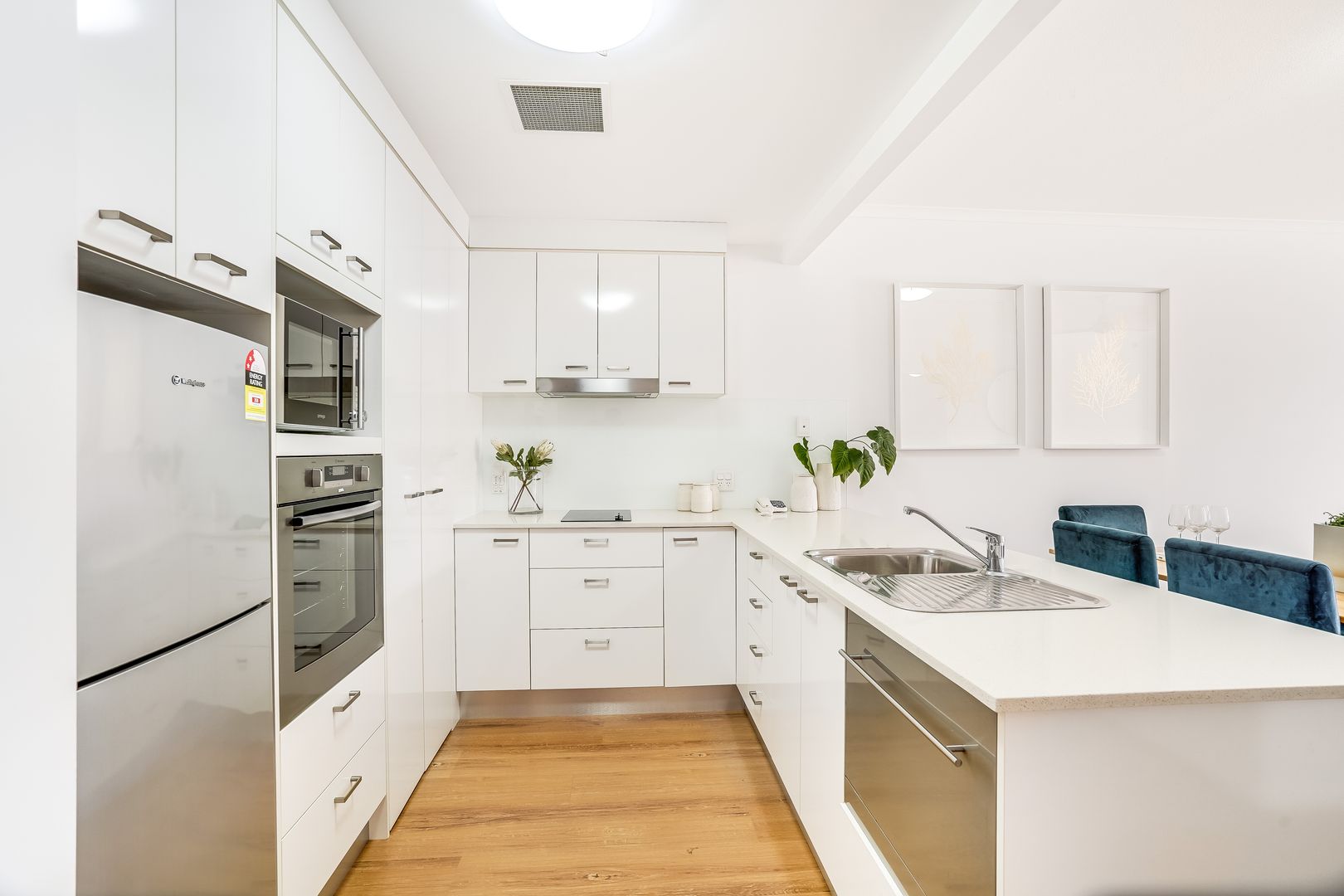 Spacious and modern 2-bedroom apartment