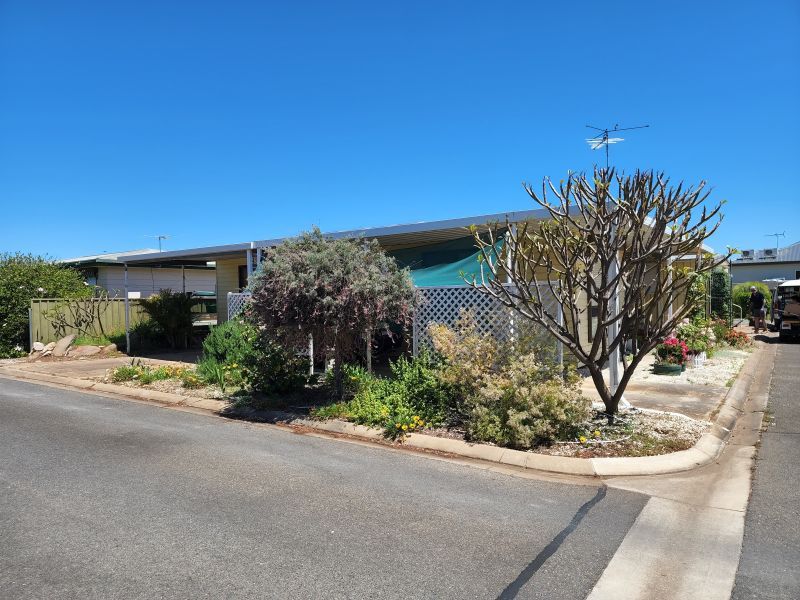 2 Bedroom Home with all the Extras