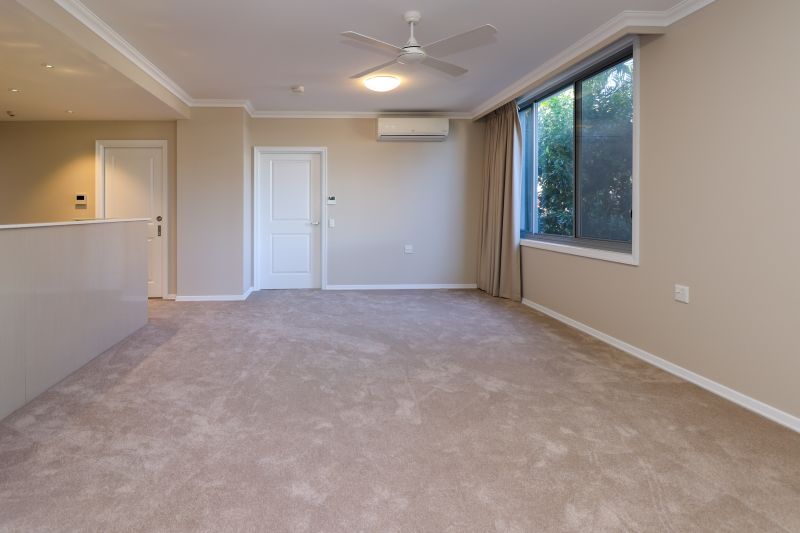 21/43 Taylor Street, Woolloongabba - 2 Bedroom apartment - wake up to the beautiful surrounds!