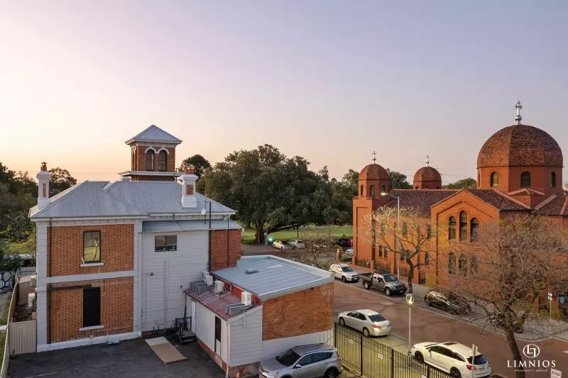 Vibrant Inner City Living!