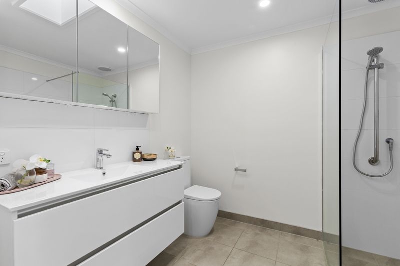 Modern Light-Filled Unit with Study and Stylish Finishes