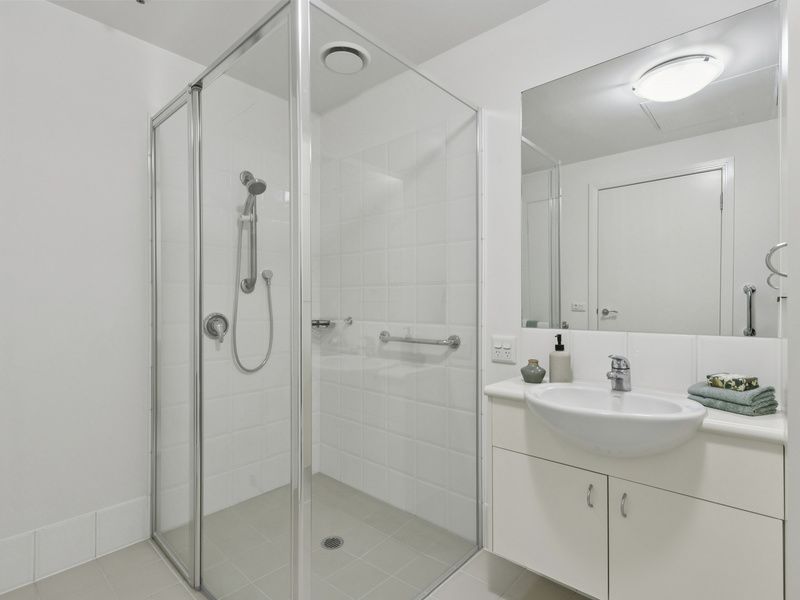 North-Facing, Refreshed Apartment with Balcony