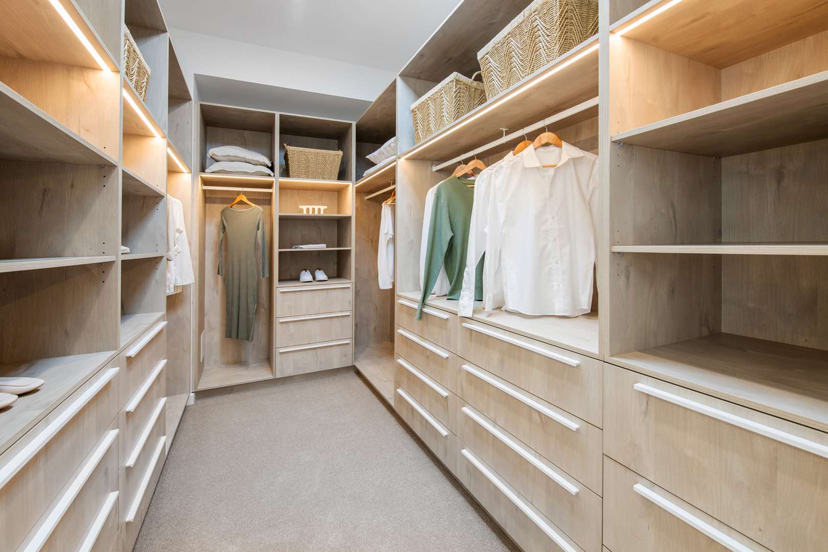 Avondale by Palm Lake Resort Pelican Waters