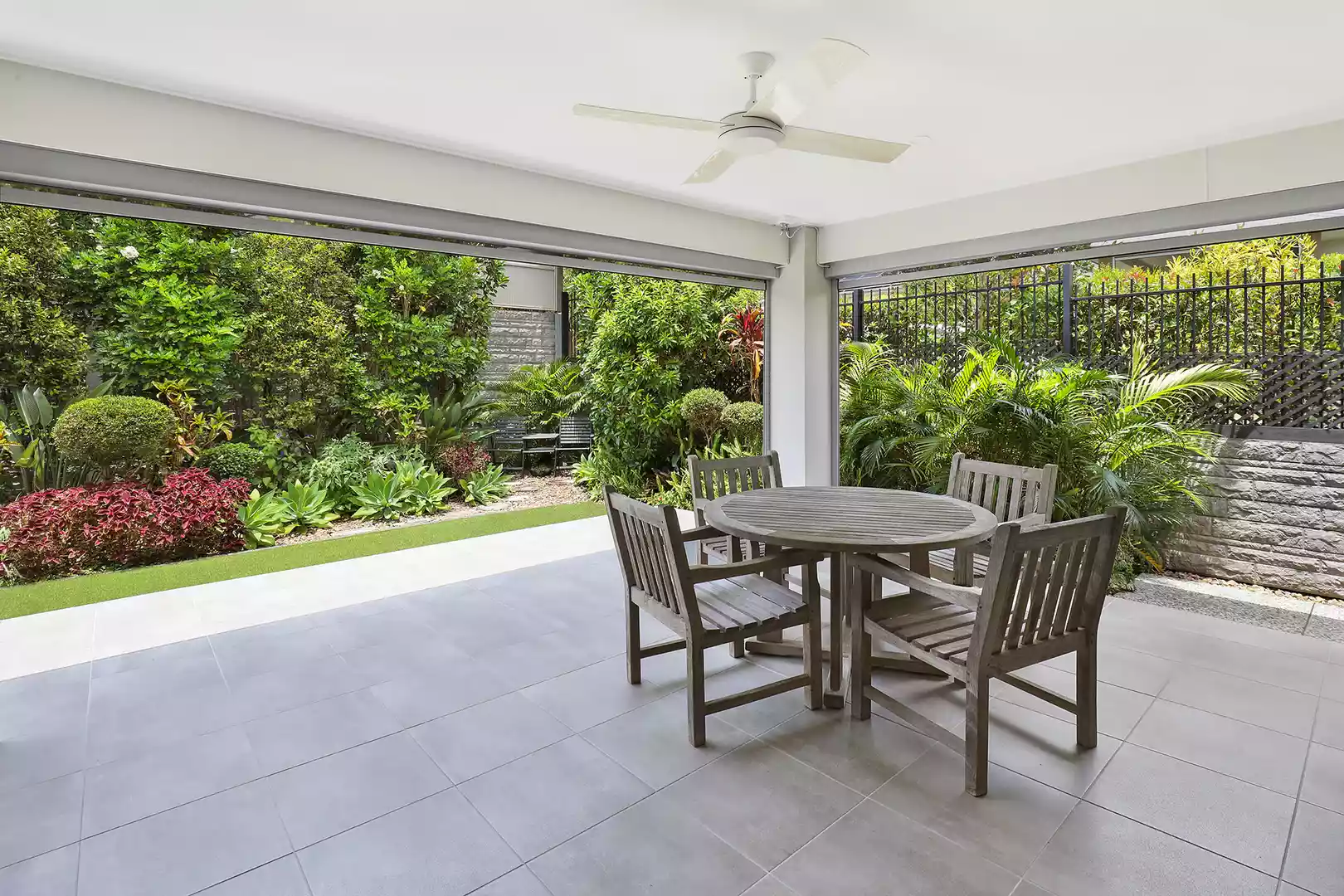 Modern Elegance on a Coveted Corner – Effortless Living Awaits - Villa 94