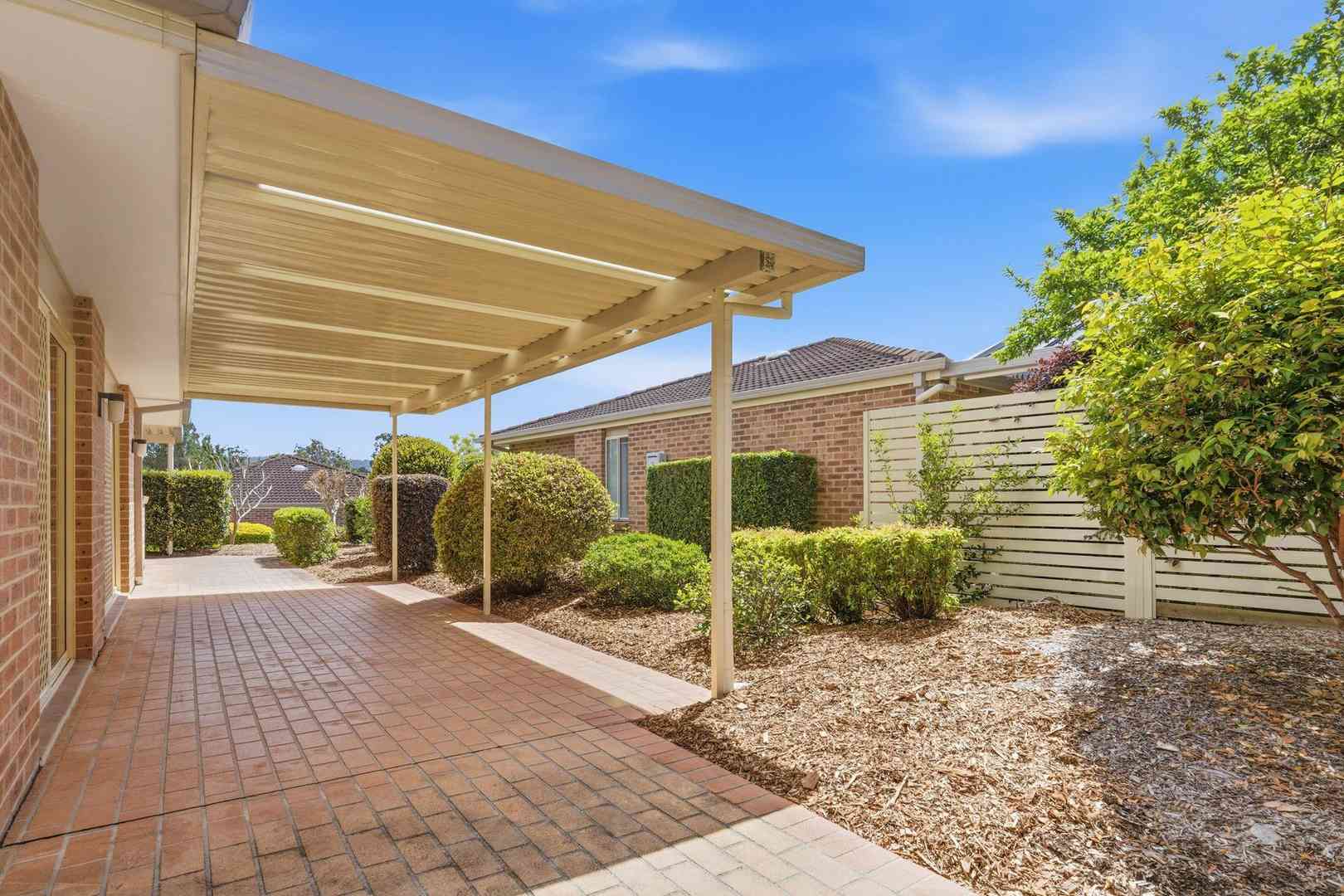 Charming, Private and Unique Free-Standing Villa