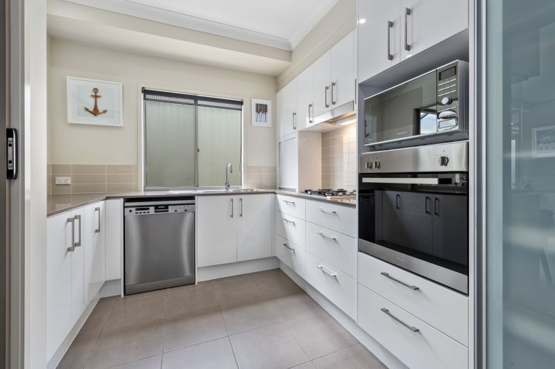 Exquisite Three-Bedroom Sanctuary - Quiet and Private Living