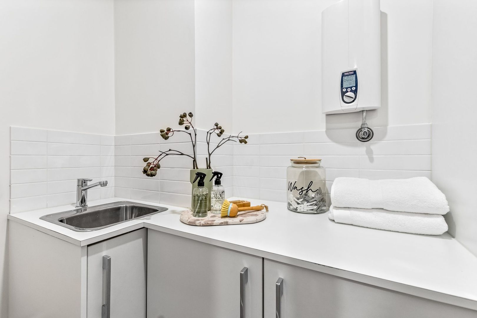 Spacious one-bedroom with tranquil courtyard garden views