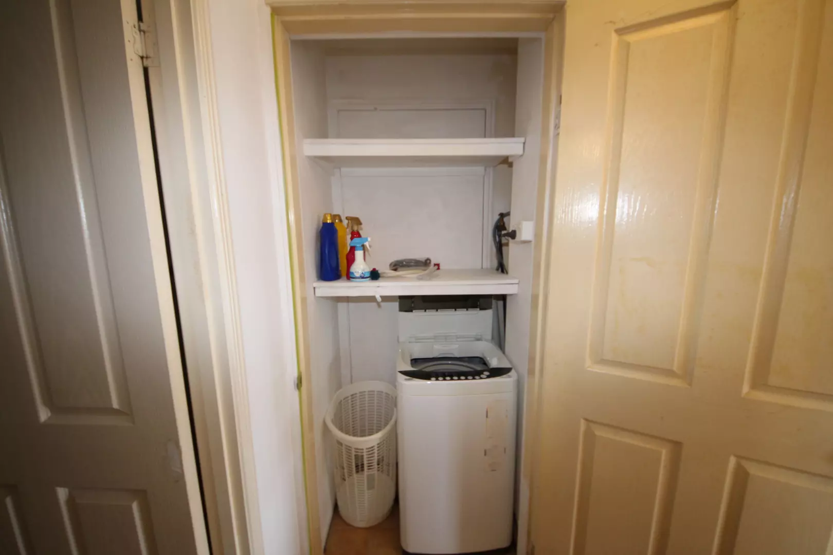 The Palms Village - 1 Bedroom - Renovators Delight