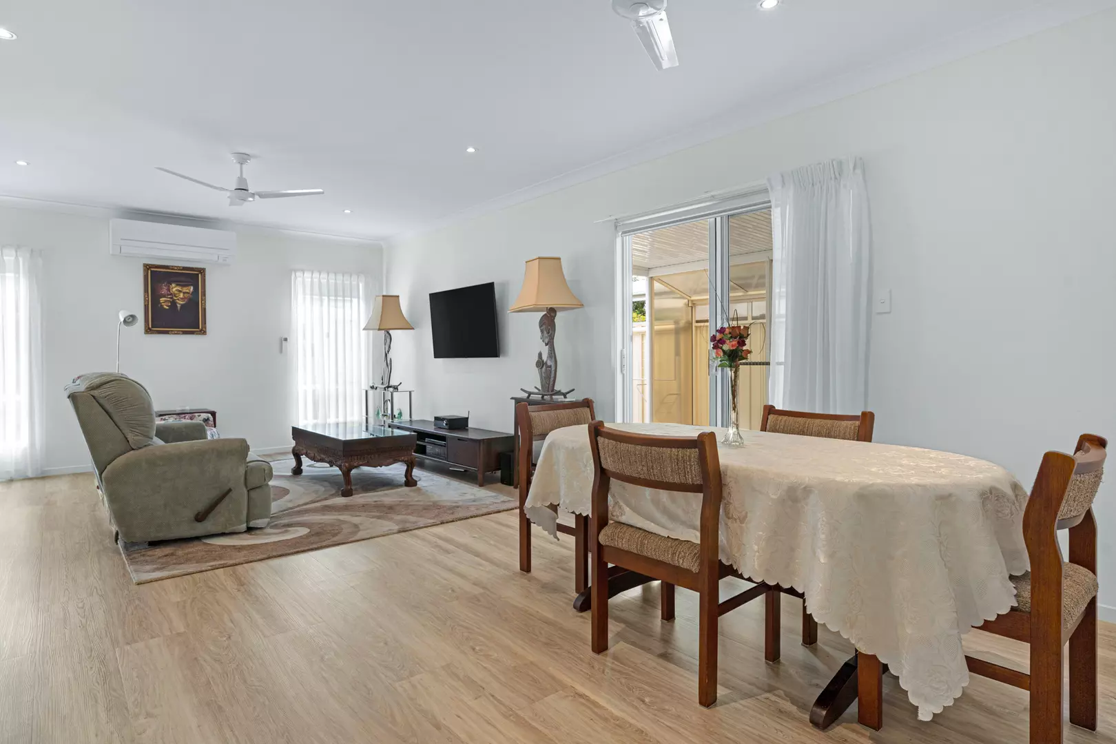 HOME 180 PALM LAKE RESORT TRUGANINA