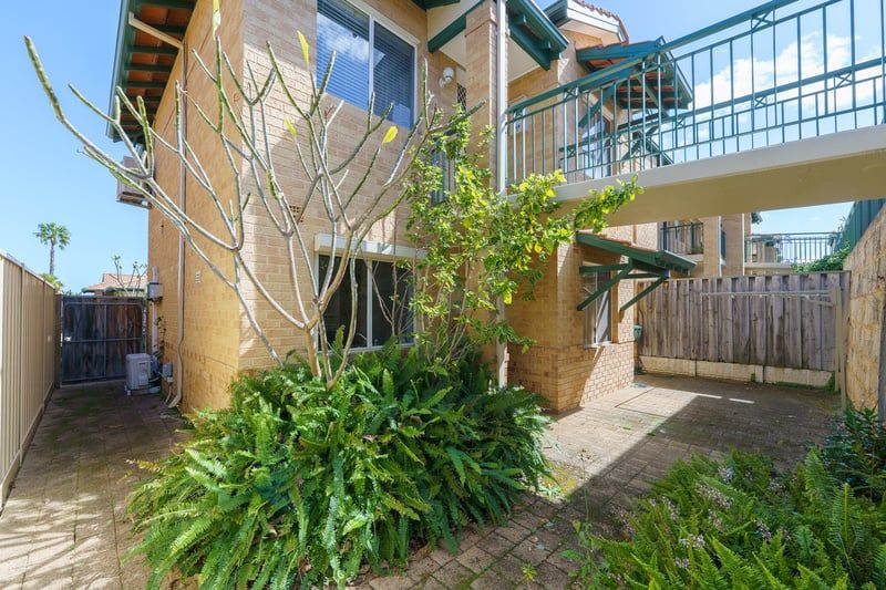 Bright, Breezy Villa with Generous Indoor and Outdoor Living Spaces