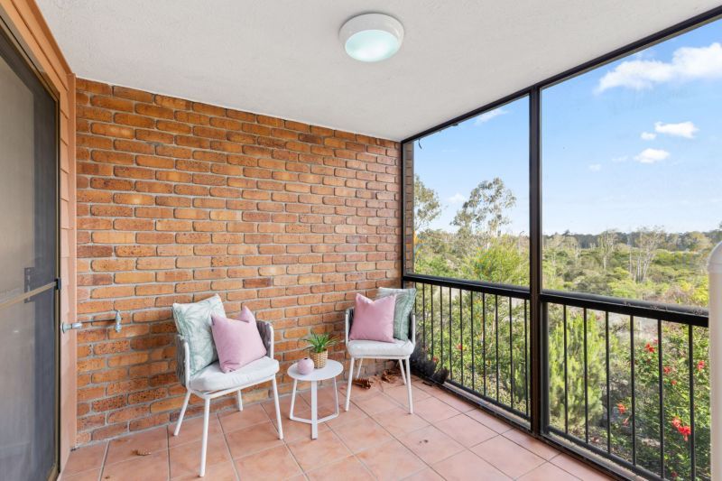 1-bedroom apartment with lush green views