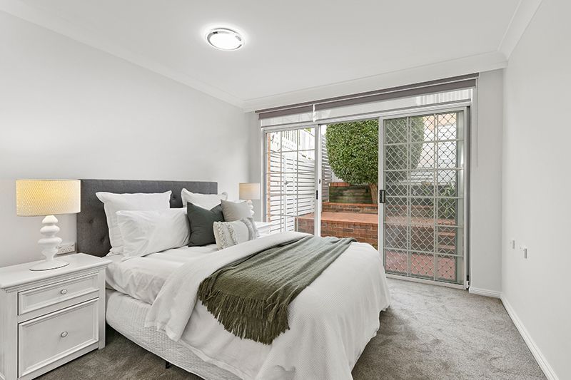 Ideally located, beautifully renovated ground floor sunny unit with large courtyard.