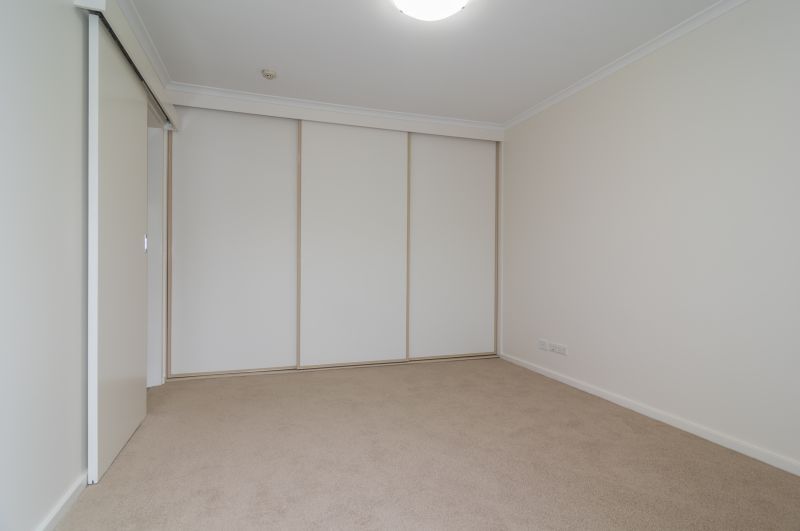 Modern one-bedroom apartment