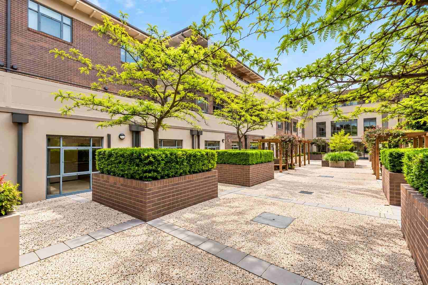 One-bedroom apartment close to amenities