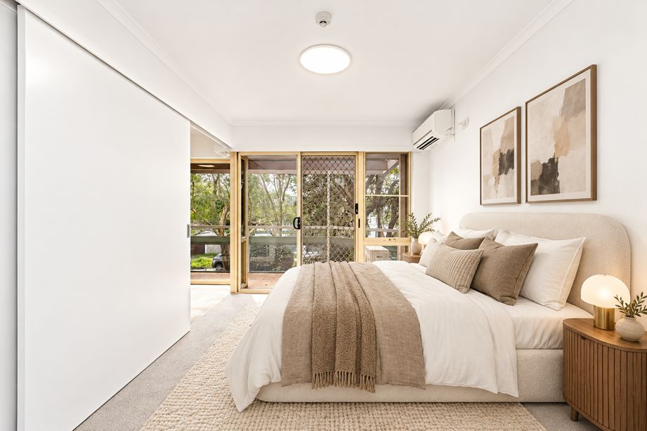 Refurbished One Bedroom Apartment with Natural Light and Garden Views