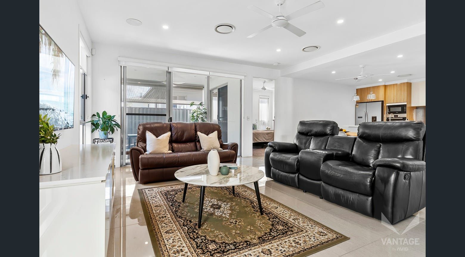 Discover Your Dream Lifestyle: Stunning 2-Bed Home in Vantage Pacific Paradise