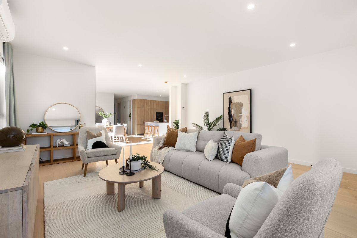 Luxury Sunny Living