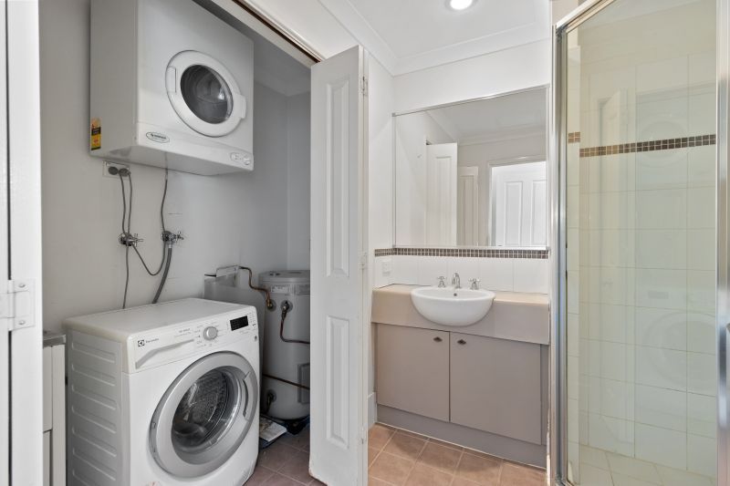 Central Living & Resort Style!