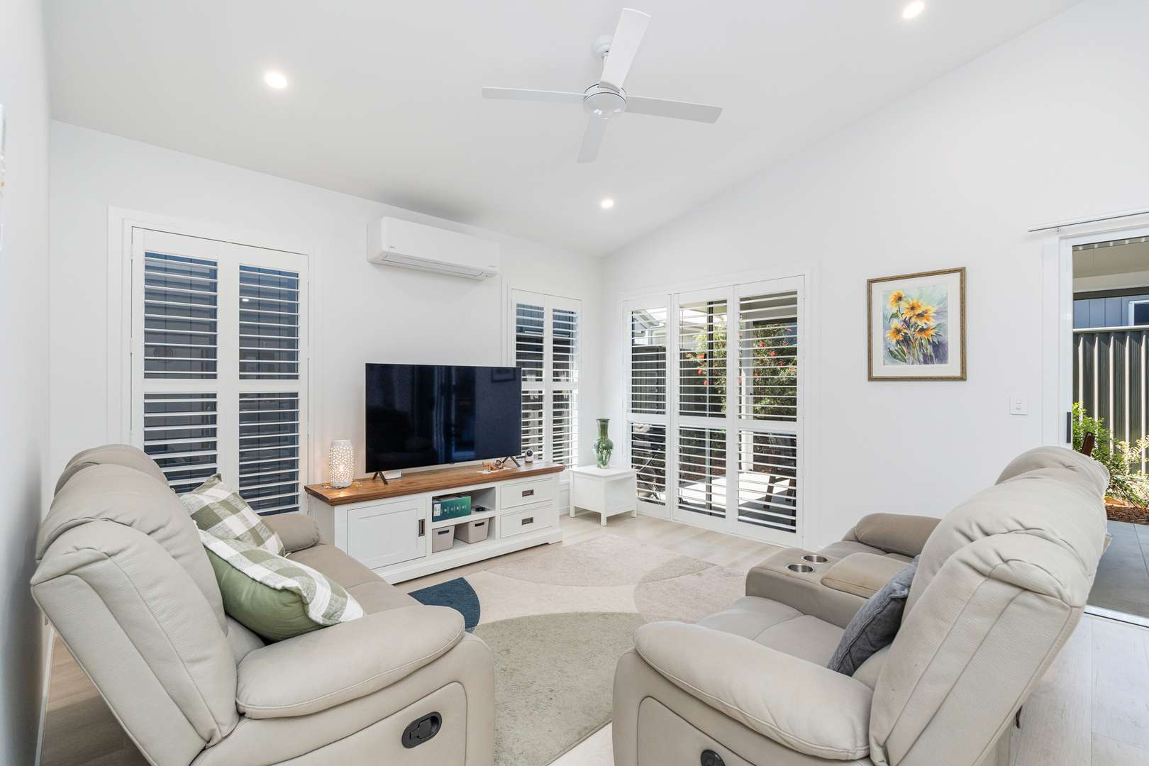 Homesite 233 | Neat, sweet and complete.