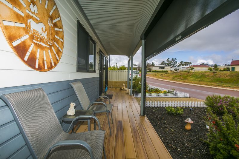 2 bedroom 2 Bathroom Plus Study