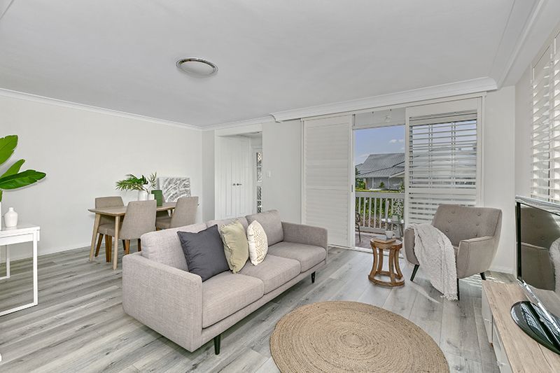 Ideally located, beautifully renovated ground floor sunny unit with large courtyard.