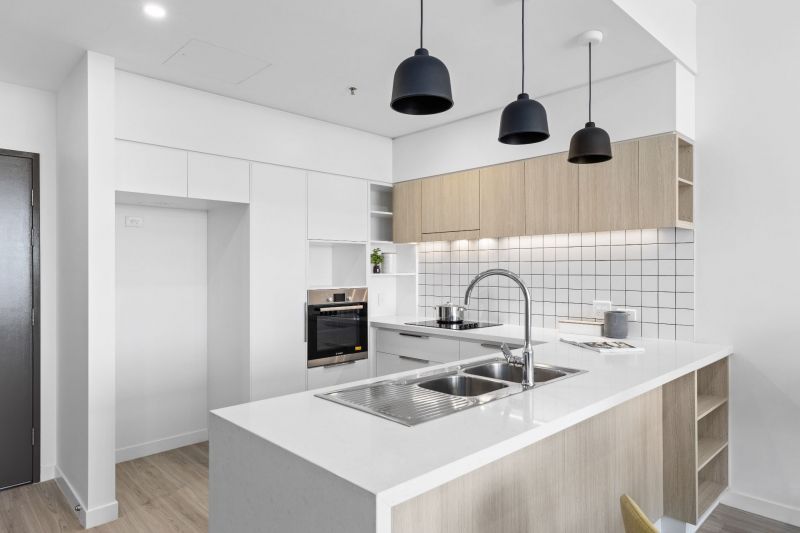 Spacious and bright one-bedroom apartment