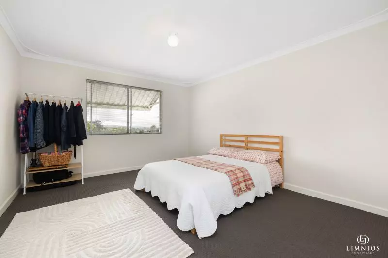 Super Spacious, Retro Classic!