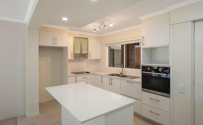 Modern spacious ground floor one bedroom unit