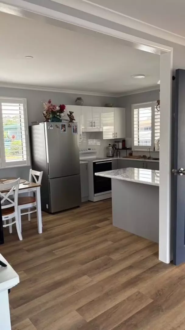 Freshly Renovated MOVE IN READY!!