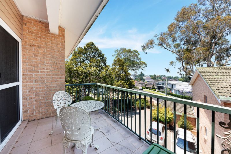 SPACIOUS  Freshly carpeted 2 bedder with both North and South facing balconies