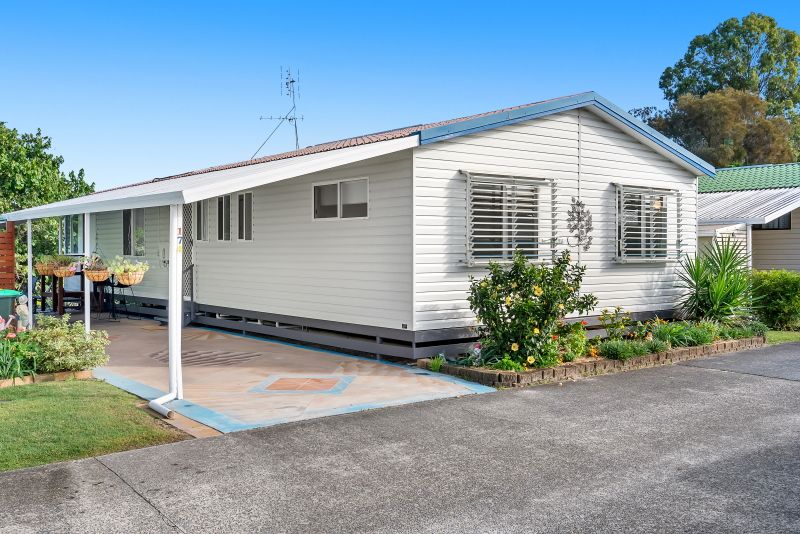 Tweed Broadwater Village, an Over 50’s Pet Friendly Lifestyle Village. 