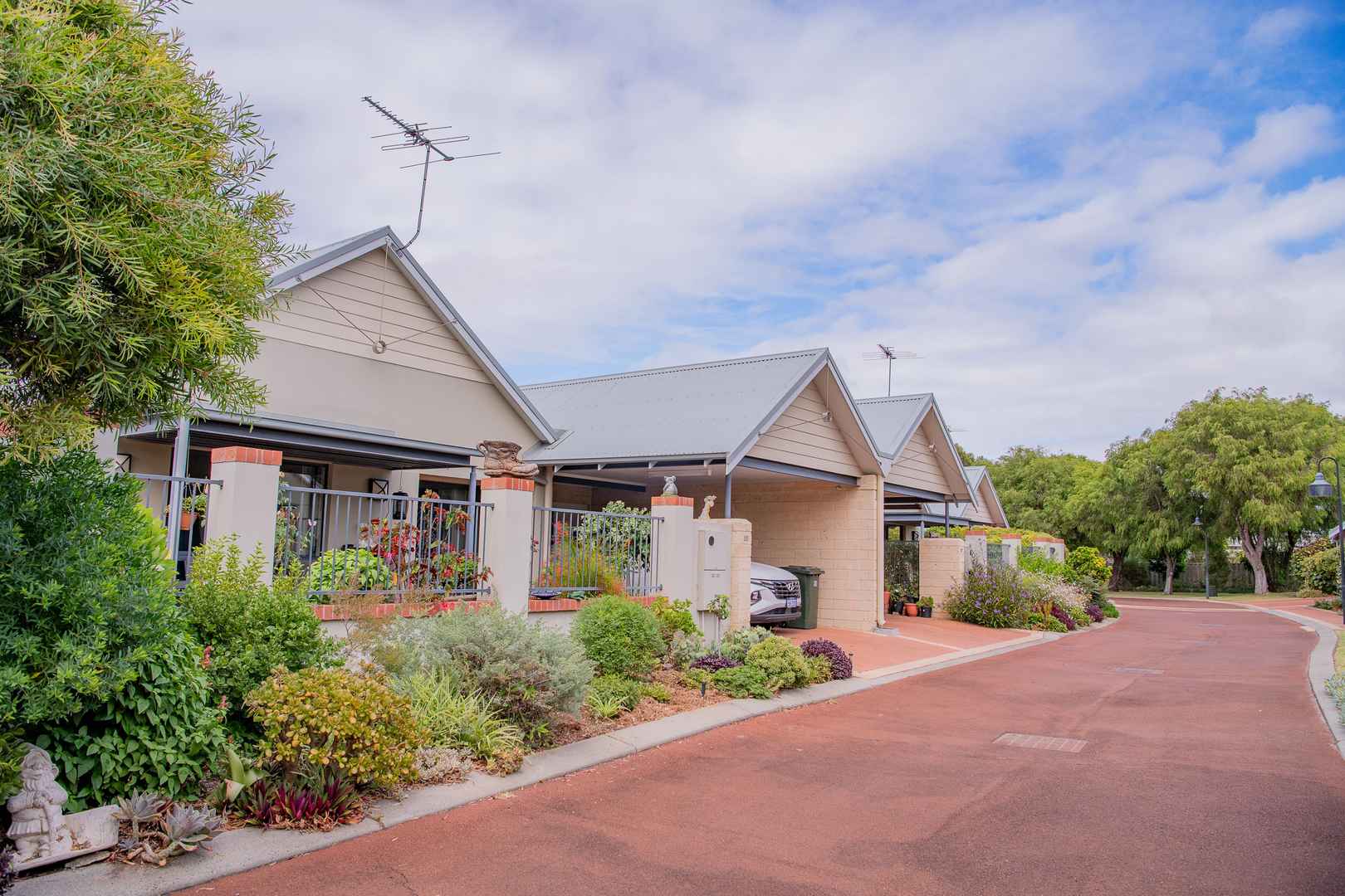 Superb 2 bedroom Independent Living Unit - Unit 37 Capecare Ray Village