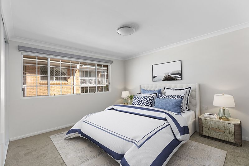 Newly renovated 3 bedroom unit with garden and district views