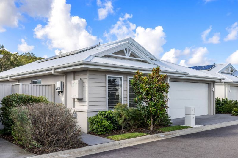 Sun-Drenched Sanctuary - Panoramic Bushland Views
