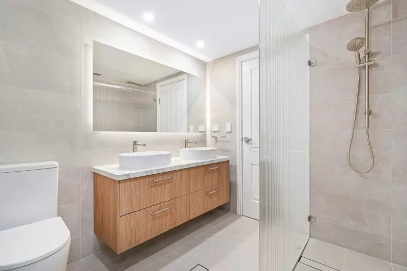 Contemporary three-bedroom apartment in a prime village setting