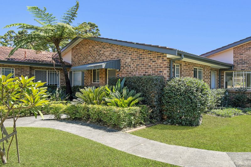 Sunlit Villa with Expansive Outdoor Living