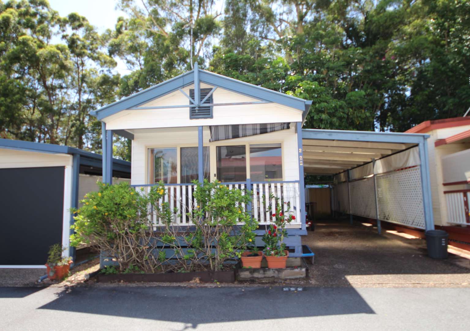 The Palms Village - 1 Bedroom - Renovators Delight