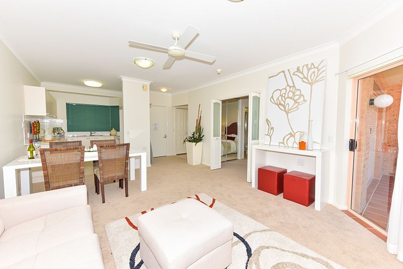 One-bedroom apartment with enclosed sunroom