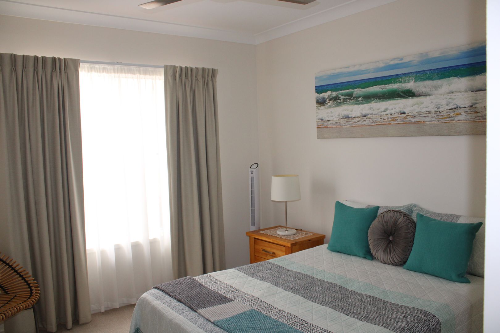 SENSATIONAL LAKEFRONT HOME.