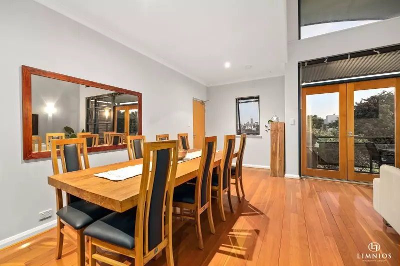 Top Floor with City Vistas!