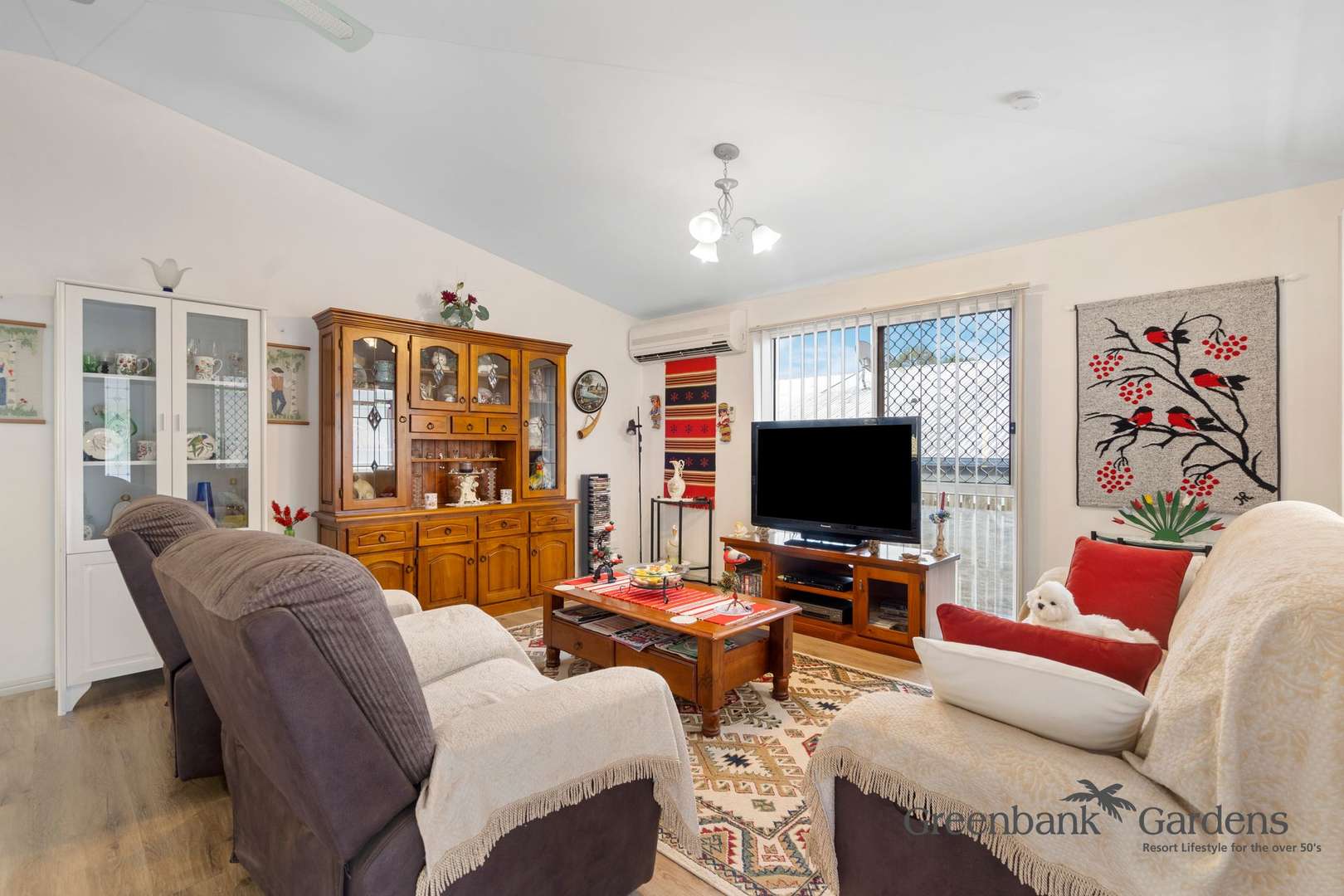 Just Listed – Stunning 3-Bedroom Home! - GREENBANK GARDENS