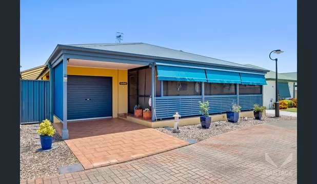 Quaint Cottage Feel with Huge Enclosed Verandah!
