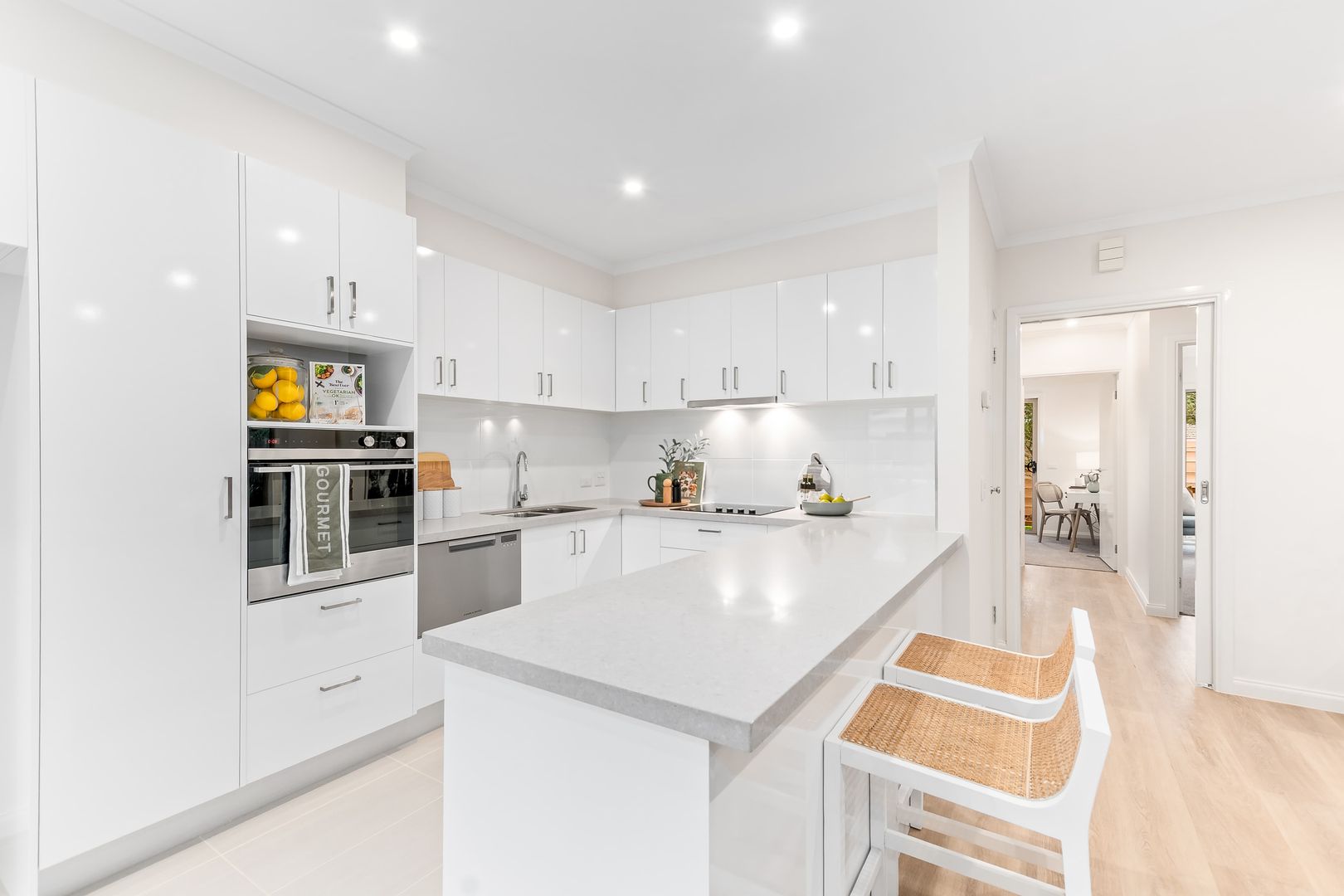 002/8 Pottage Circuit Macleod, VIC 3085