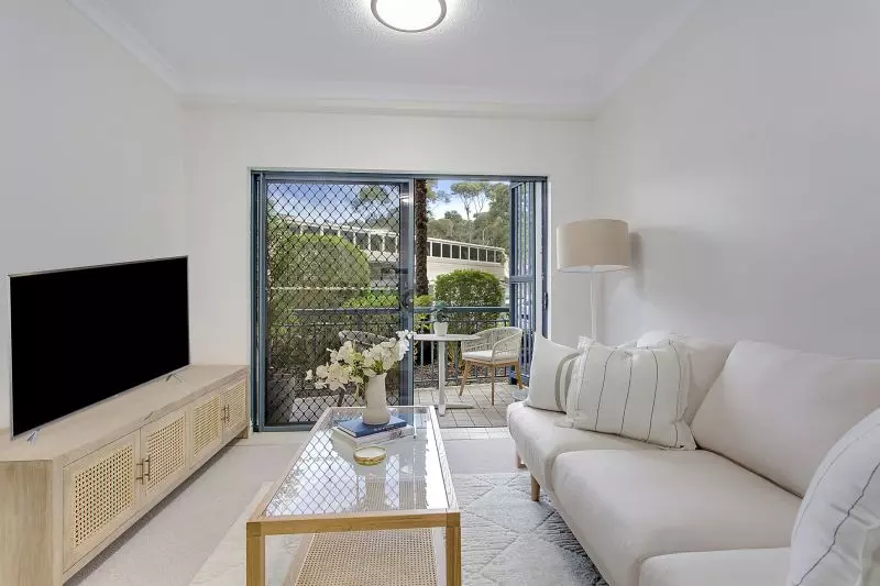 Charming ground-floor one-bedroom apartment