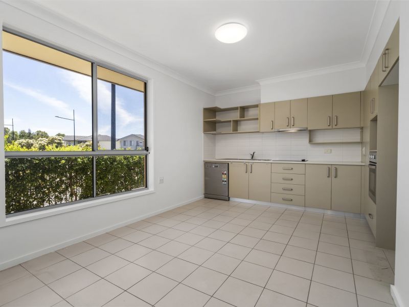 Bright Villa with Private Patio