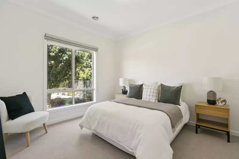 Bright Open Living, Court Location