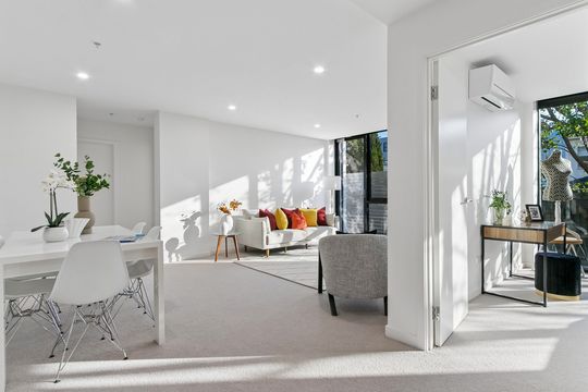 Renovated Bayside Living