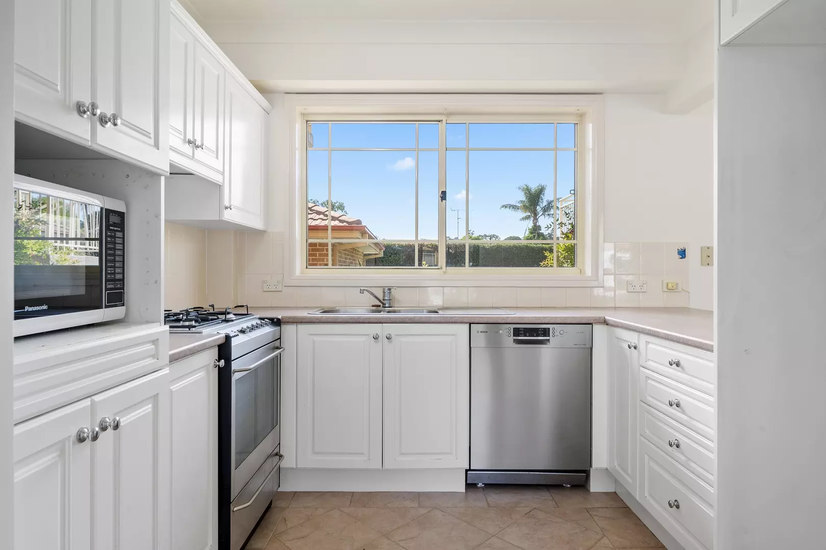 Ground Floor Retirement Unit with Garage 